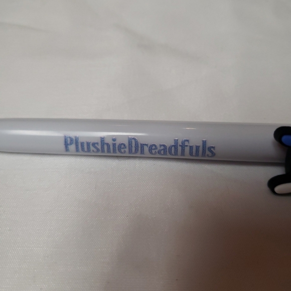 Plushie Dreadful Numb Bunny ink pen - Picture 3 of 5